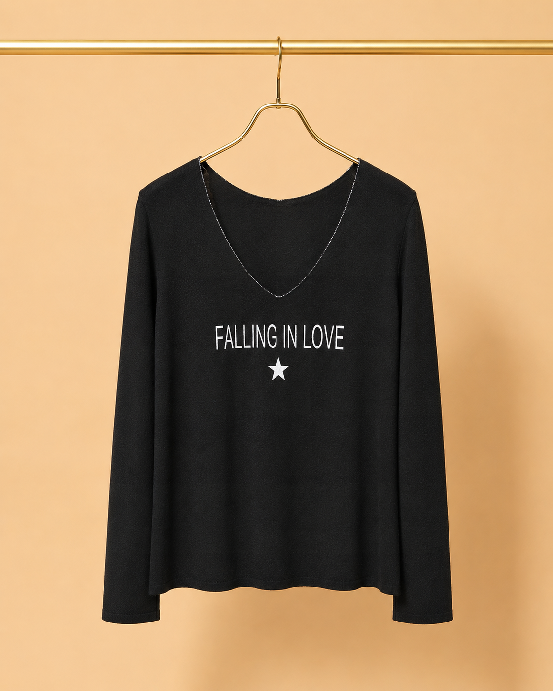 Camiseta Manga Larga Falling in Love Negra