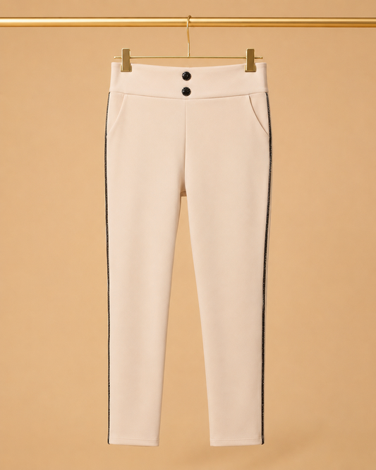 Pantalón Push-Up Beige con Ribete Negro