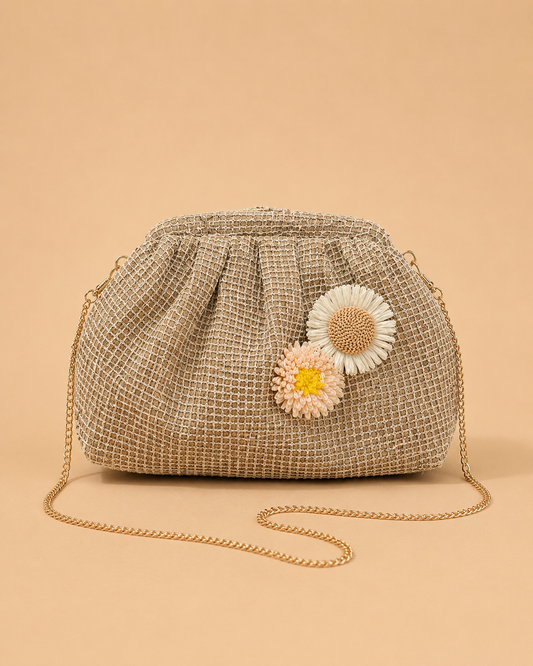 Bolso Clutch Beige con Flores y Cadena Dorada Desmontable