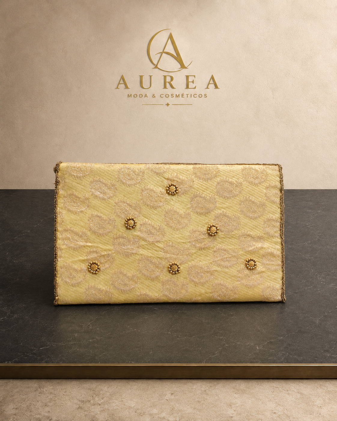 Bolso Clutch Bordado Maharani Dorado de AUREA