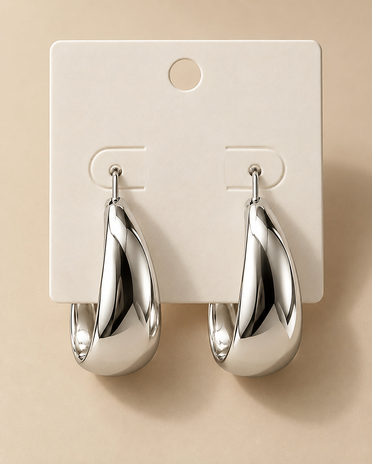 Pendientes Plateados Gota de Volumen Pulido