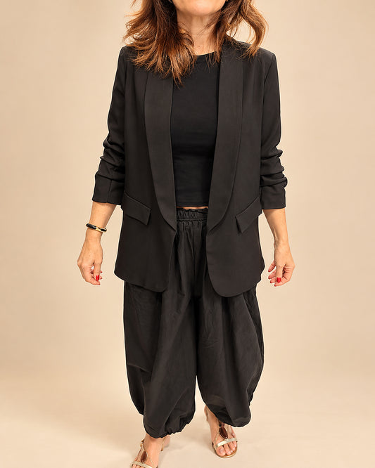 Blazer Negro con Mangas Fruncidas