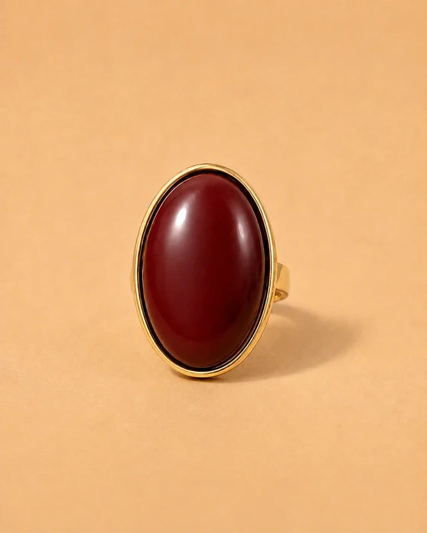 Anillo Ajustable Dorado Ovalado Rojo Profundo