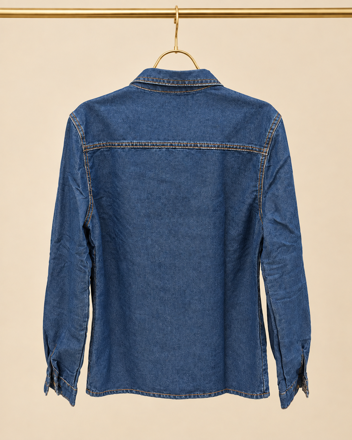 Camisa Vaquera Azul con Bolsillos Frontales