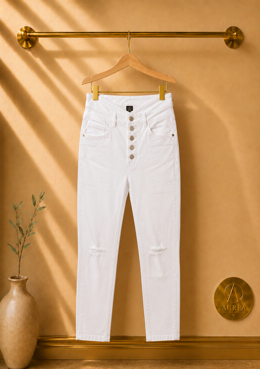 Pantalón Vaquero Blanco de Tiro Alto con Botones