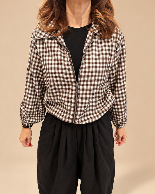 Cómo combinar una chaqueta bomber de mujer: ideas de looks para otoño