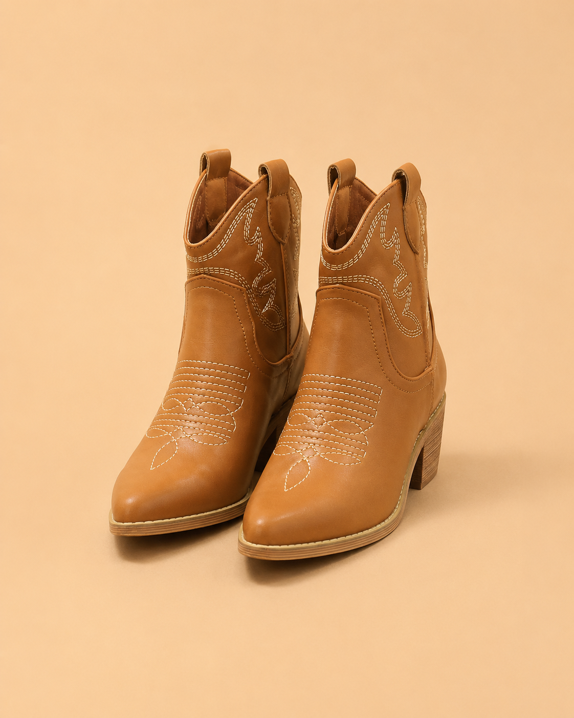 Botines Cowboy Camel con Bordado Decorativo