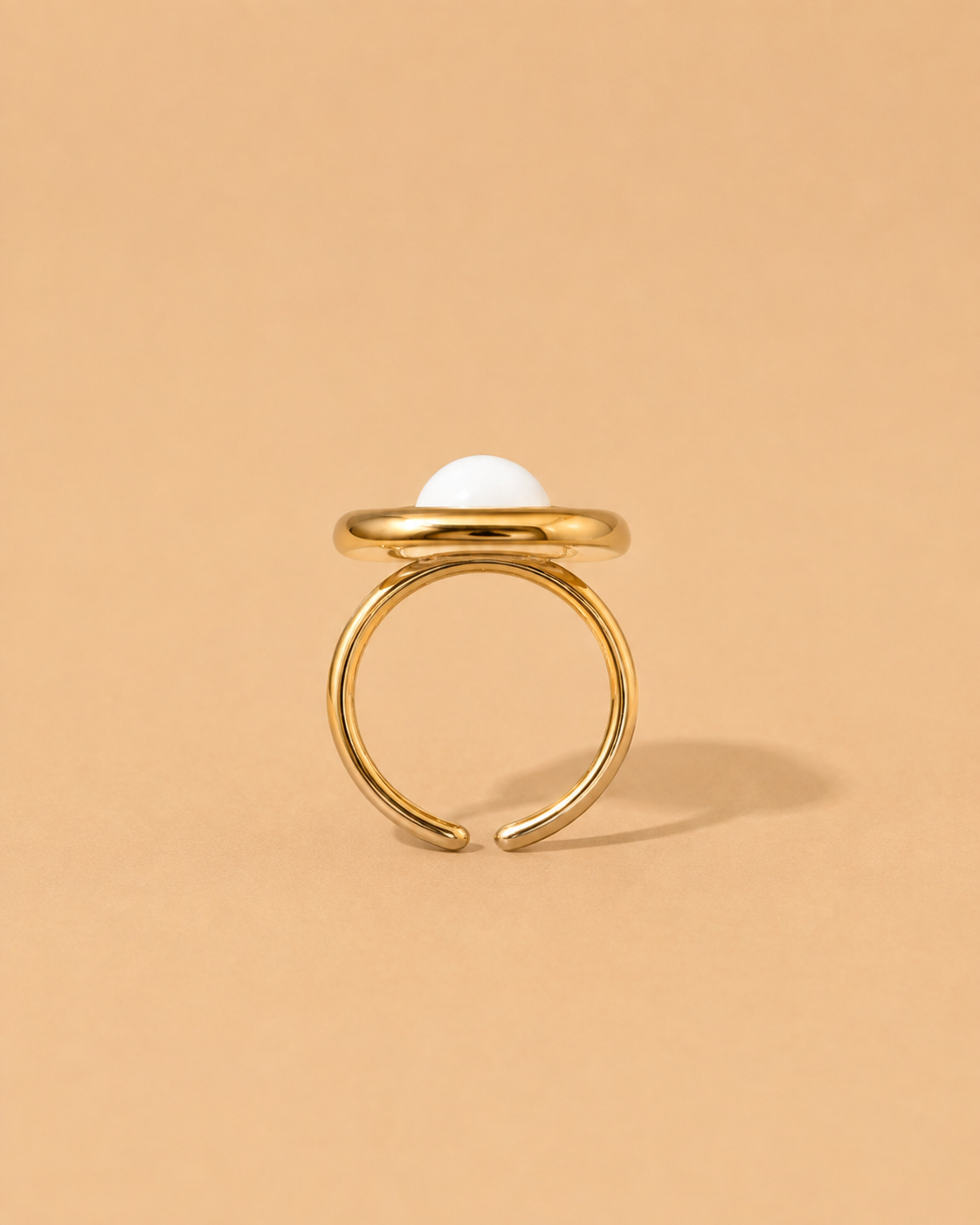 Anillo Ajustable Dorado Geométrico Centro Blanco
