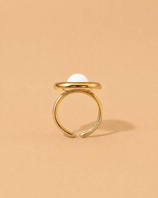 Anillo Ajustable Dorado Geométrico Centro Blanco