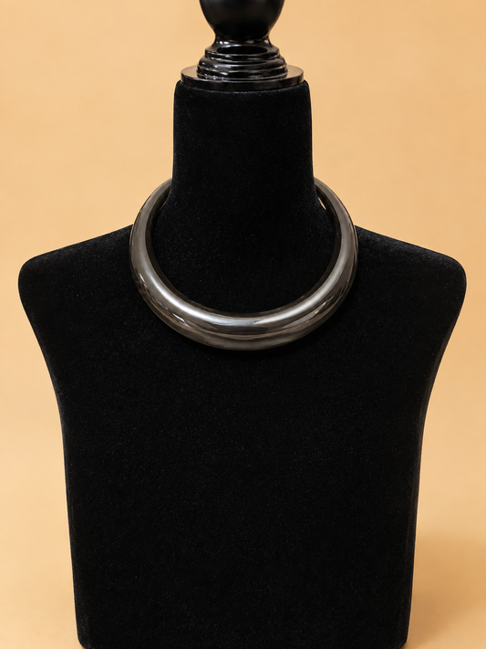 Collar Rígido Grafito de Acabado Pulido