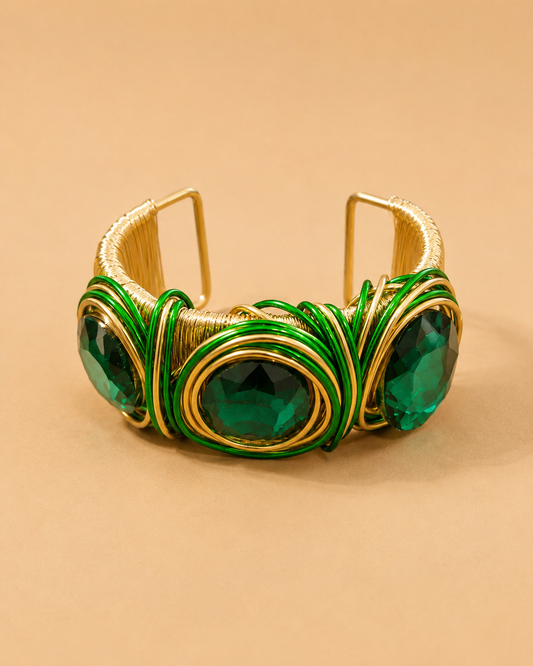 Brazalete Dorado con Volúmenes Verdes