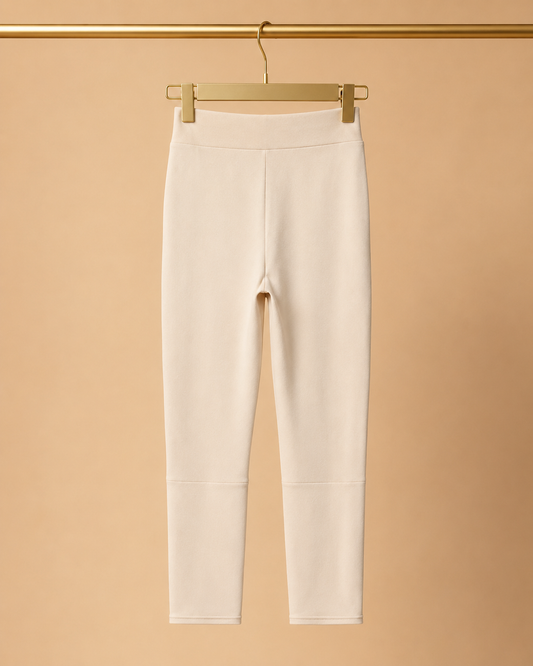 Pantalón Beige Acampanado con Costura Horizontal