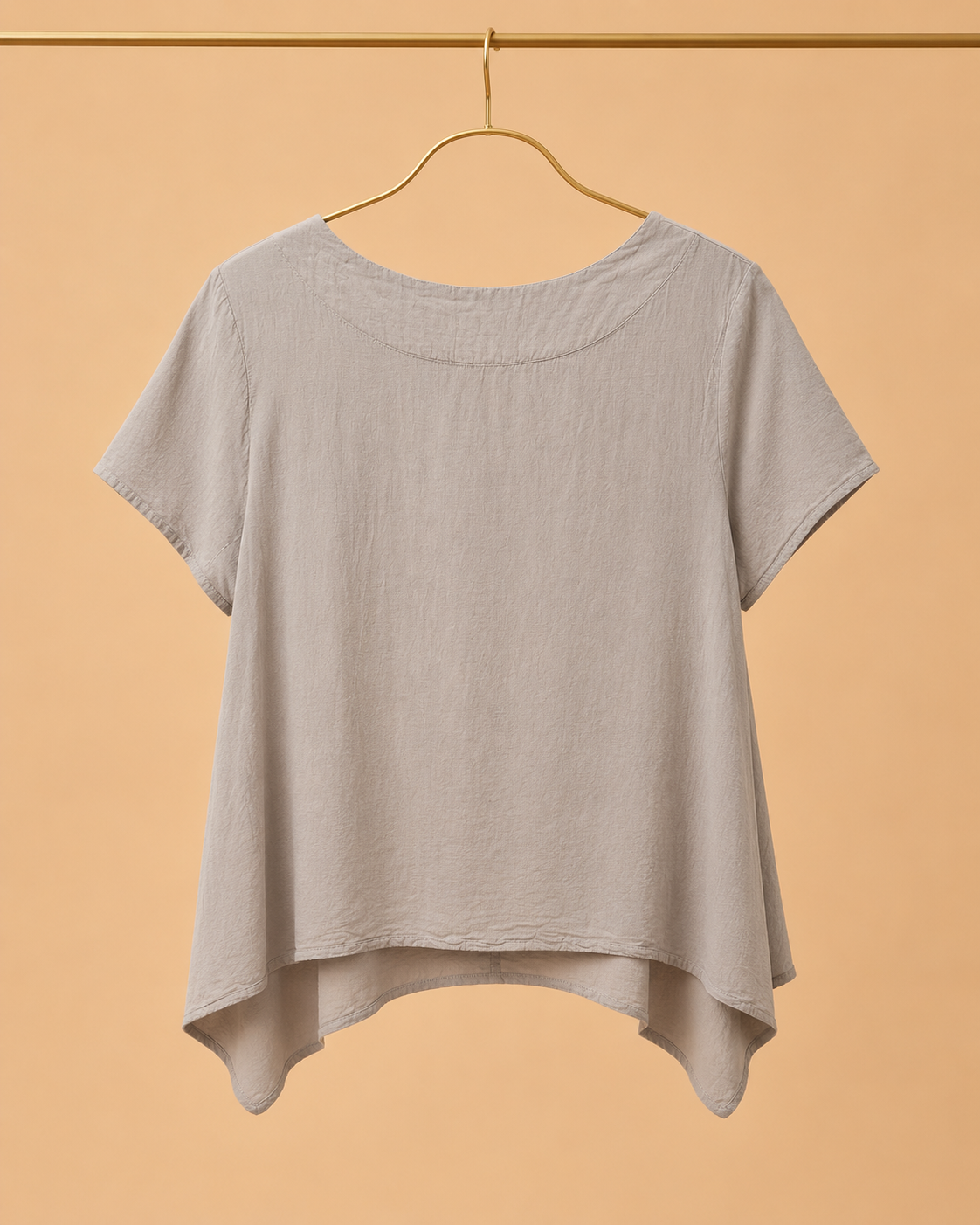 Camiseta Fluida de Cuello Drapeado JOT