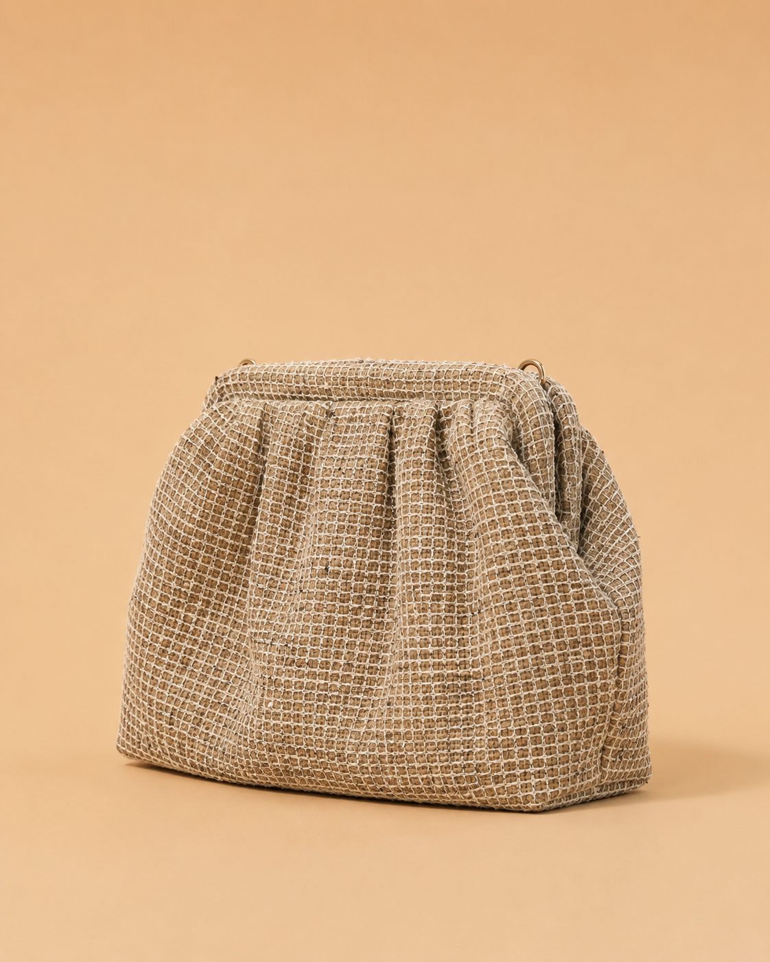 Bolso Clutch Beige con Flores y Cadena Dorada Desmontable