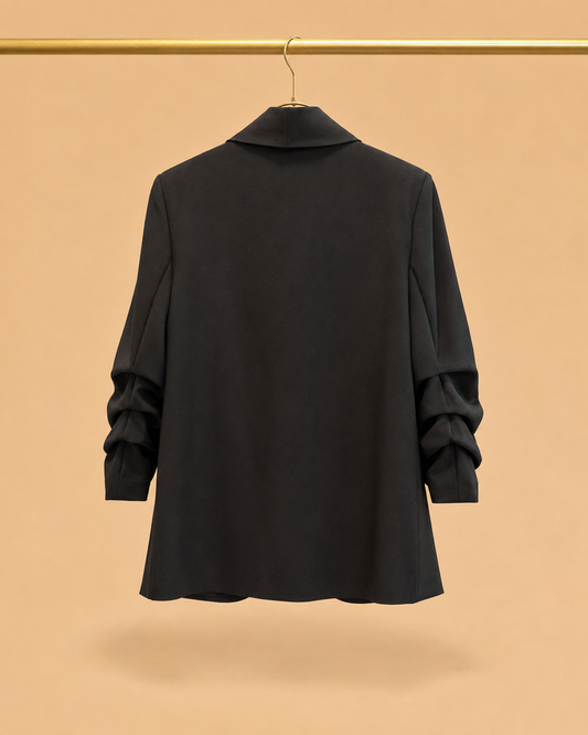 Blazer Negro con Mangas Fruncidas