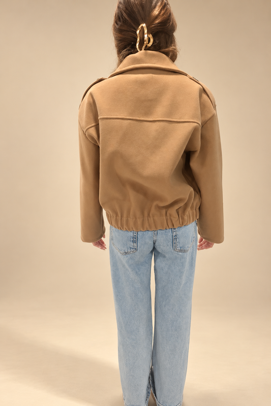 Chaqueta Corta con Doble Botonadura