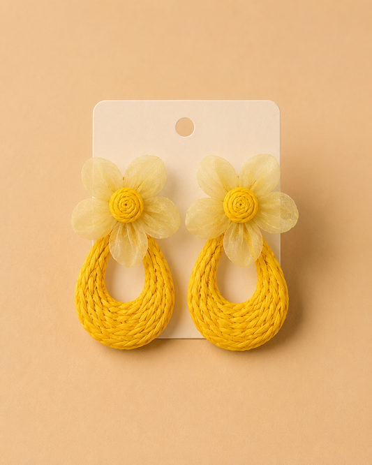 Pendientes Flor Amarilla con Aro Trenzado Efecto Rafia