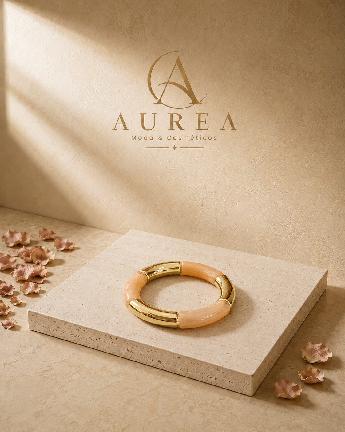 Pulsera Rígida Dorada con Detalles de Color