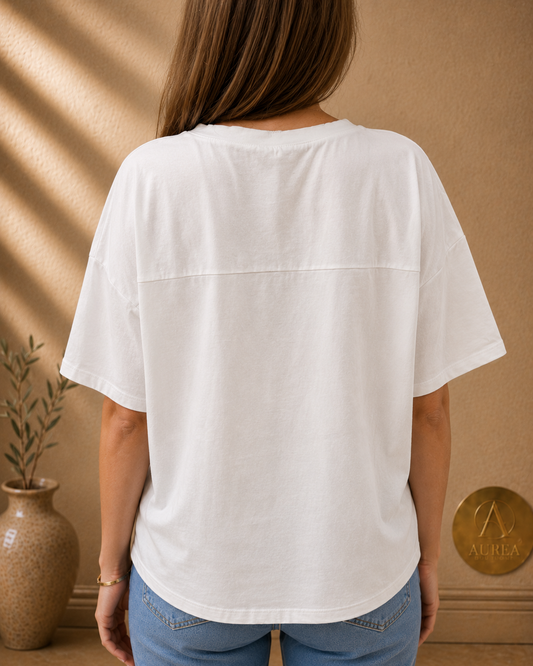 Camiseta Blanca A’Dore con Detalle Metalizado