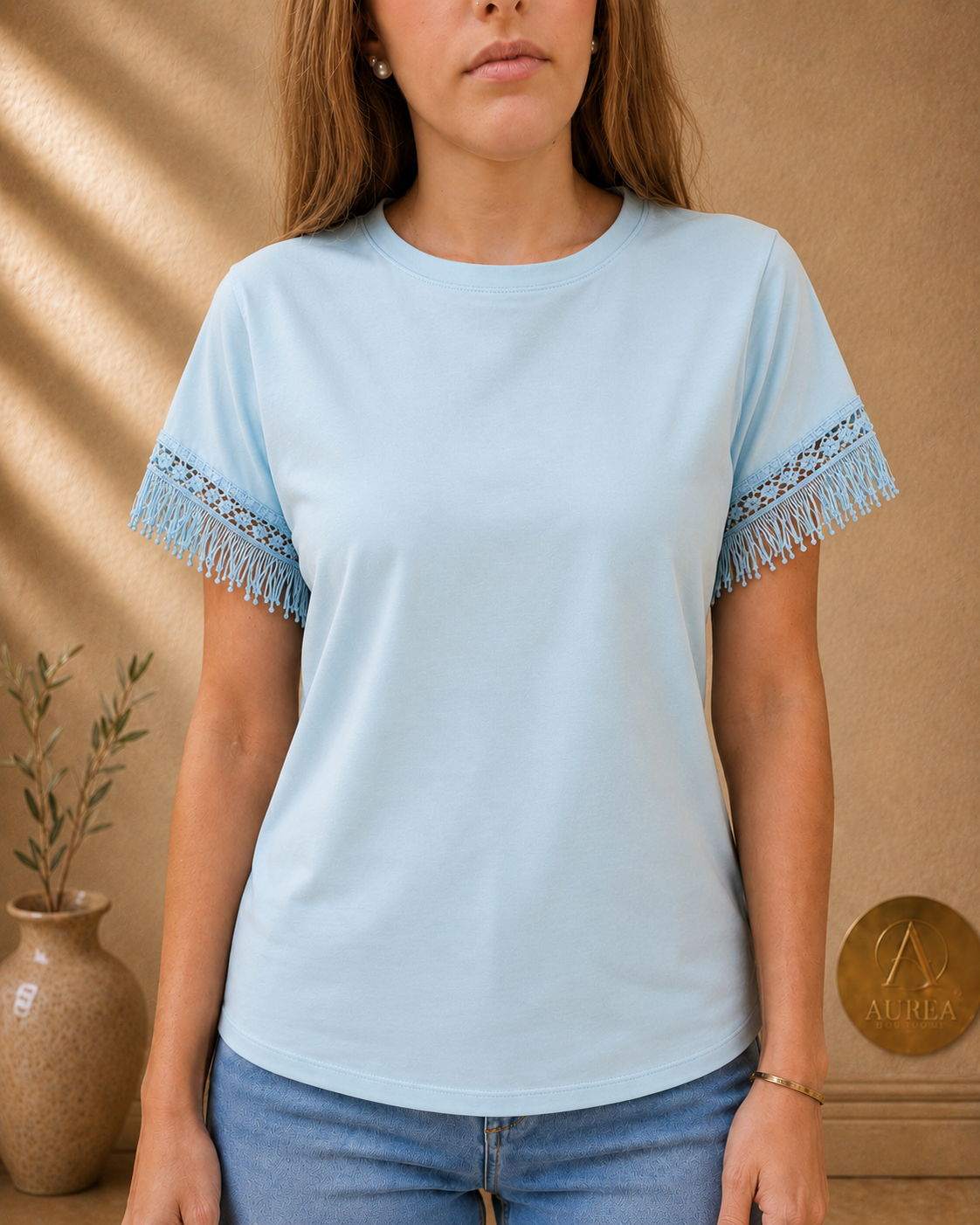 Camiseta con Flecos de Encaje