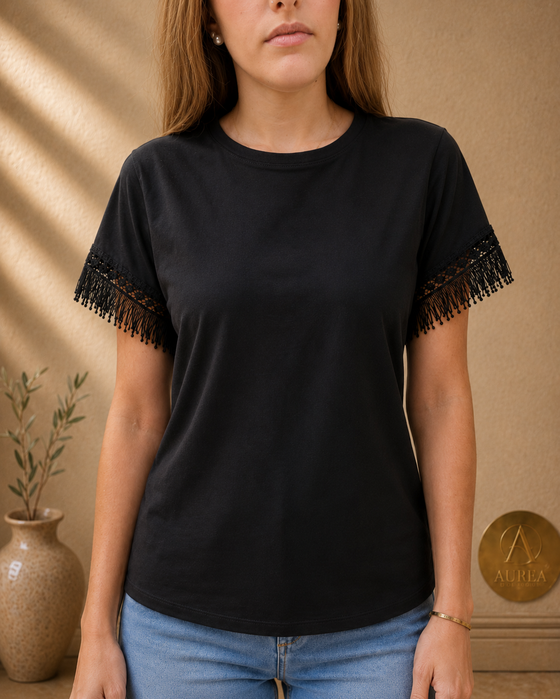 Camiseta con Flecos de Encaje