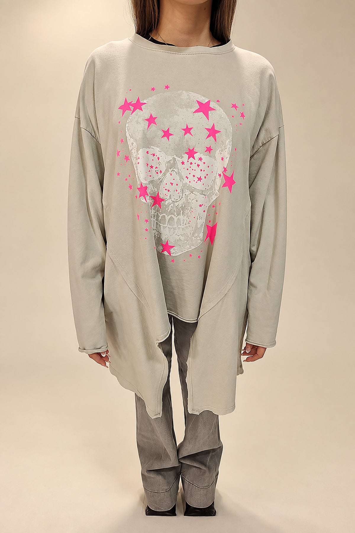 Sudadera Beige Asimétrica Calavera