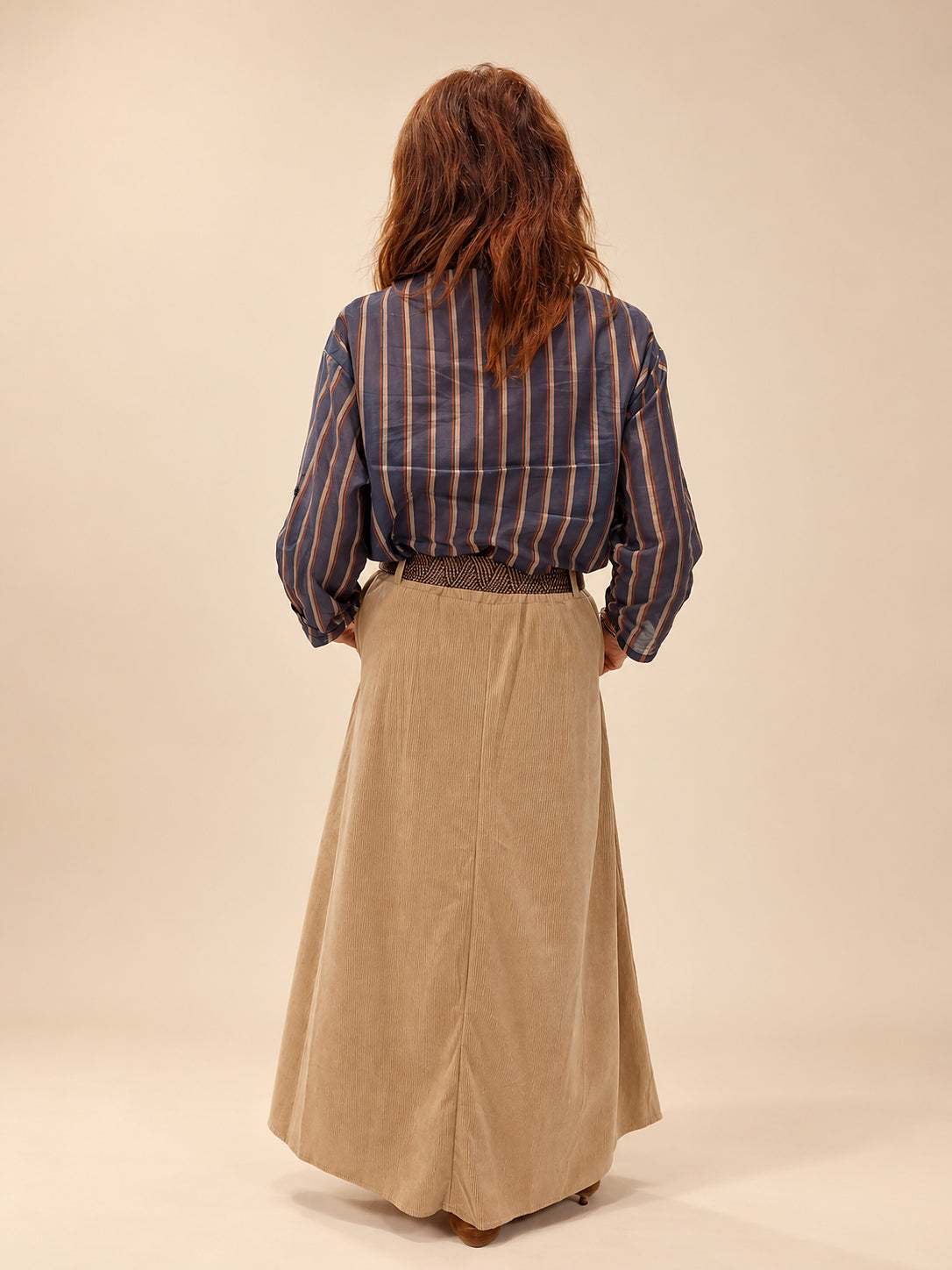 Falda Maxi Pana de Pliegues y Bolsillos