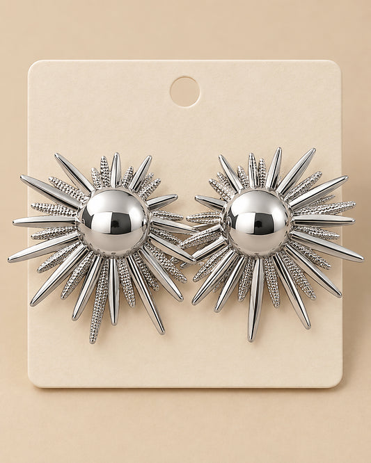 Pendientes Plateados Sol Radiante Escultórico