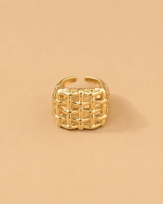 Anillo Ajustable Dorado Ancho de Rejilla