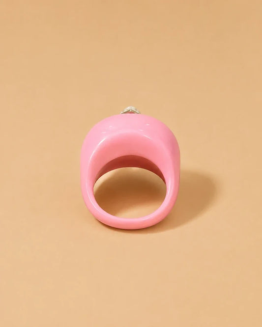 Anillo Rosa Ancho con Lágrima Transparente