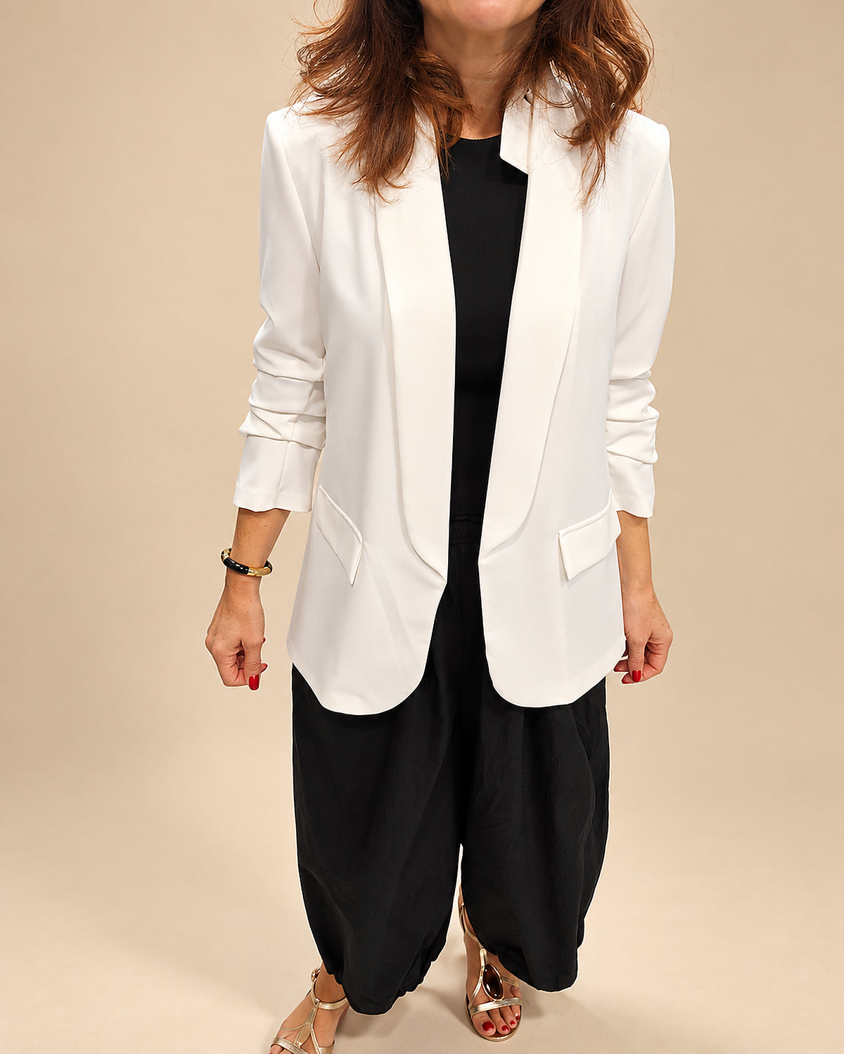 Blazer Blanco Fluido con Mangas Fruncidas