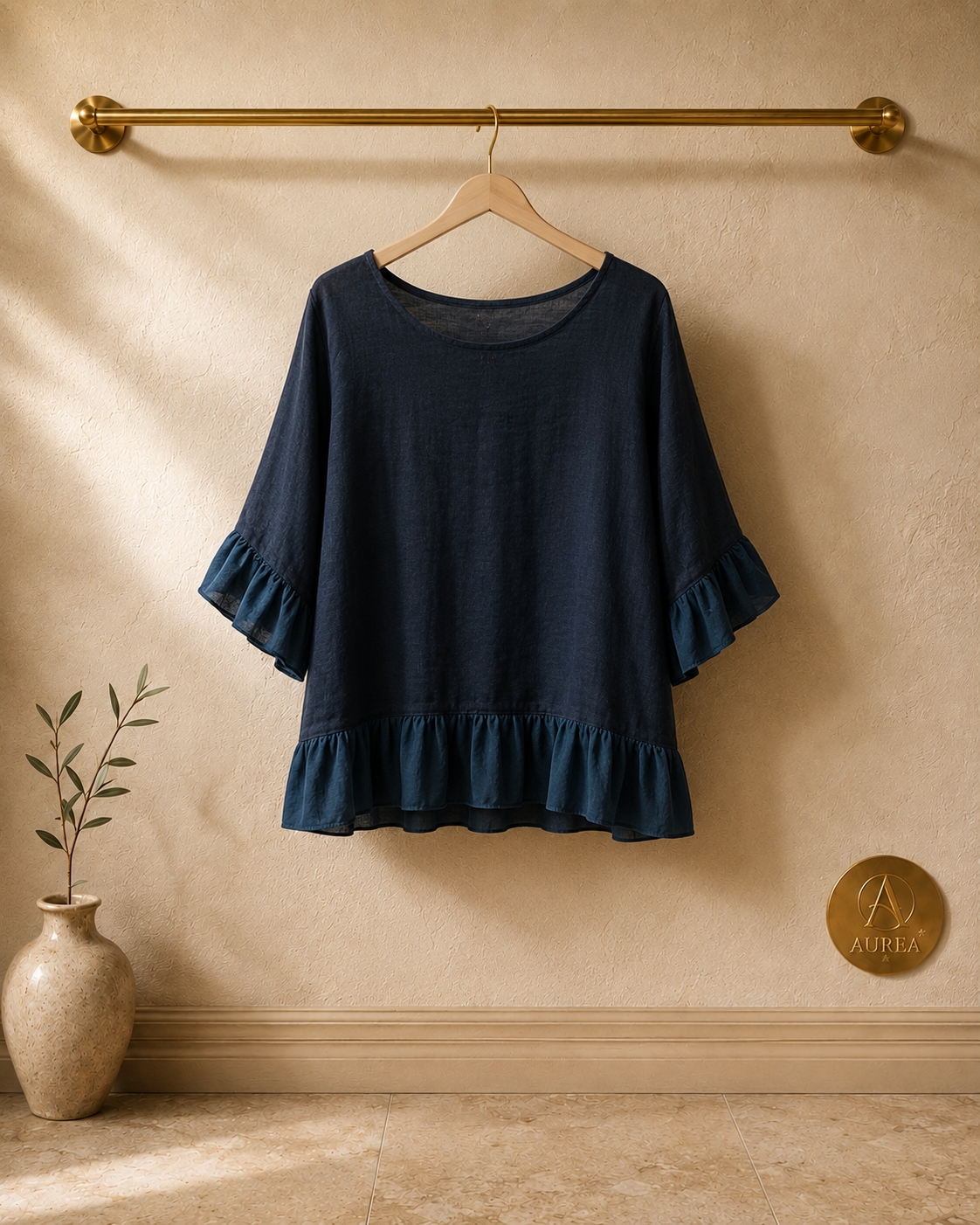 Blusa Azul Marino con Volantes