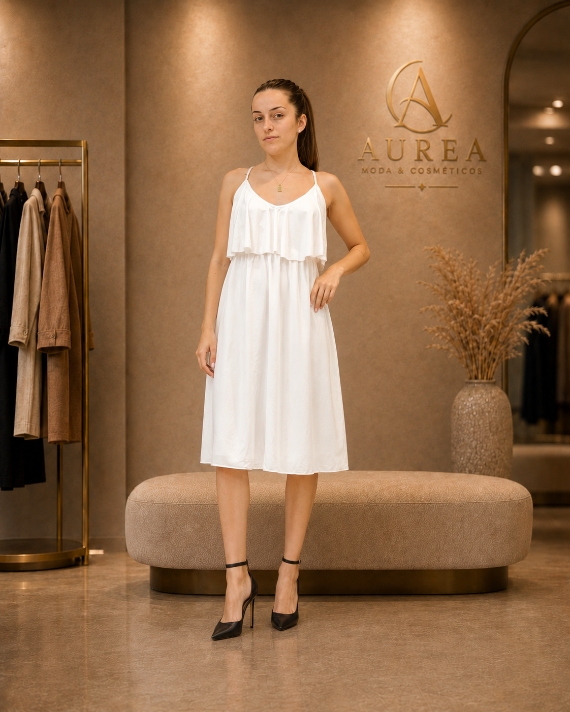 Vestido Corto Negro con Volante