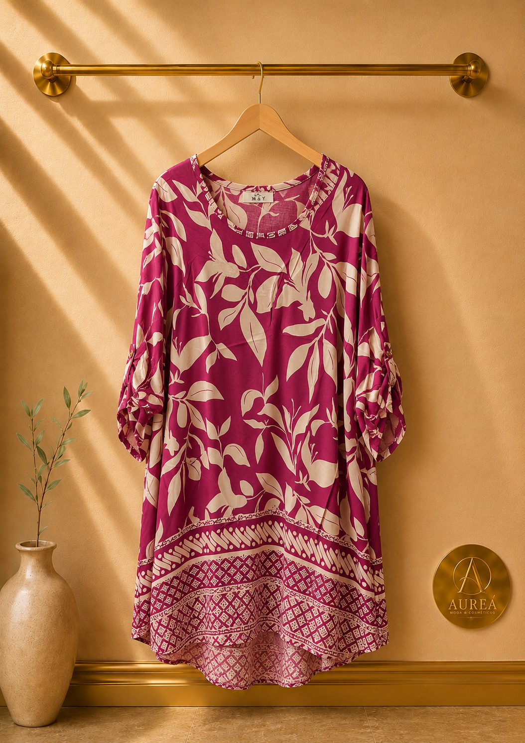 Vestido amplio floral fucsia con cenefa
