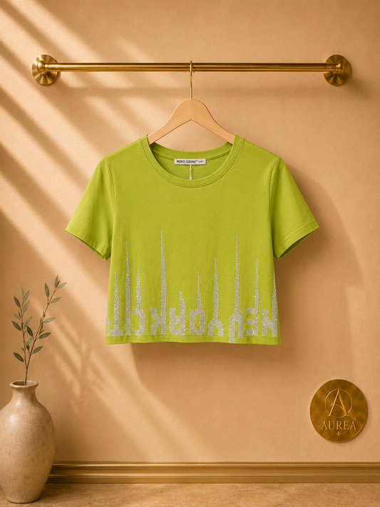 Camiseta Crop City con Detalles Brillantes